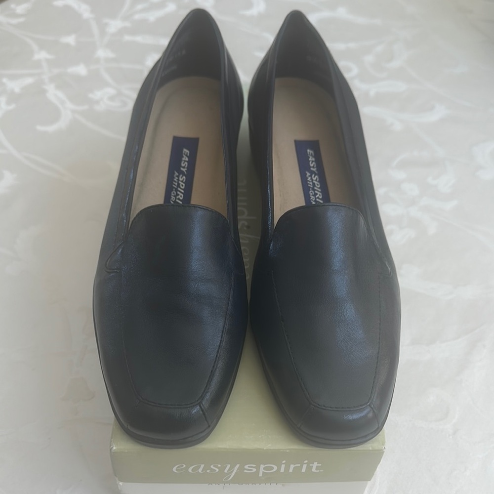 Easy Spirit Navy Blue Leather Women's Loafers